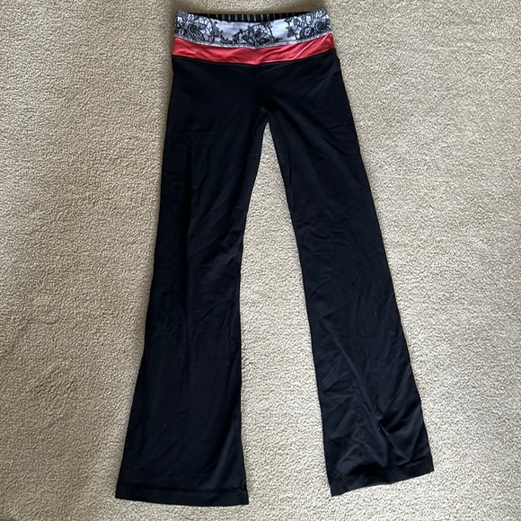 Vintage Lululemon flared leggings - Picture 1 of 3
